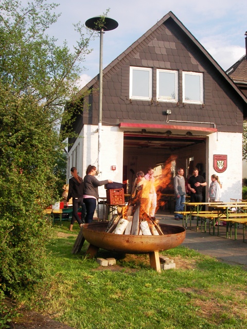 FFW Maibaum 2014: Feuerschale